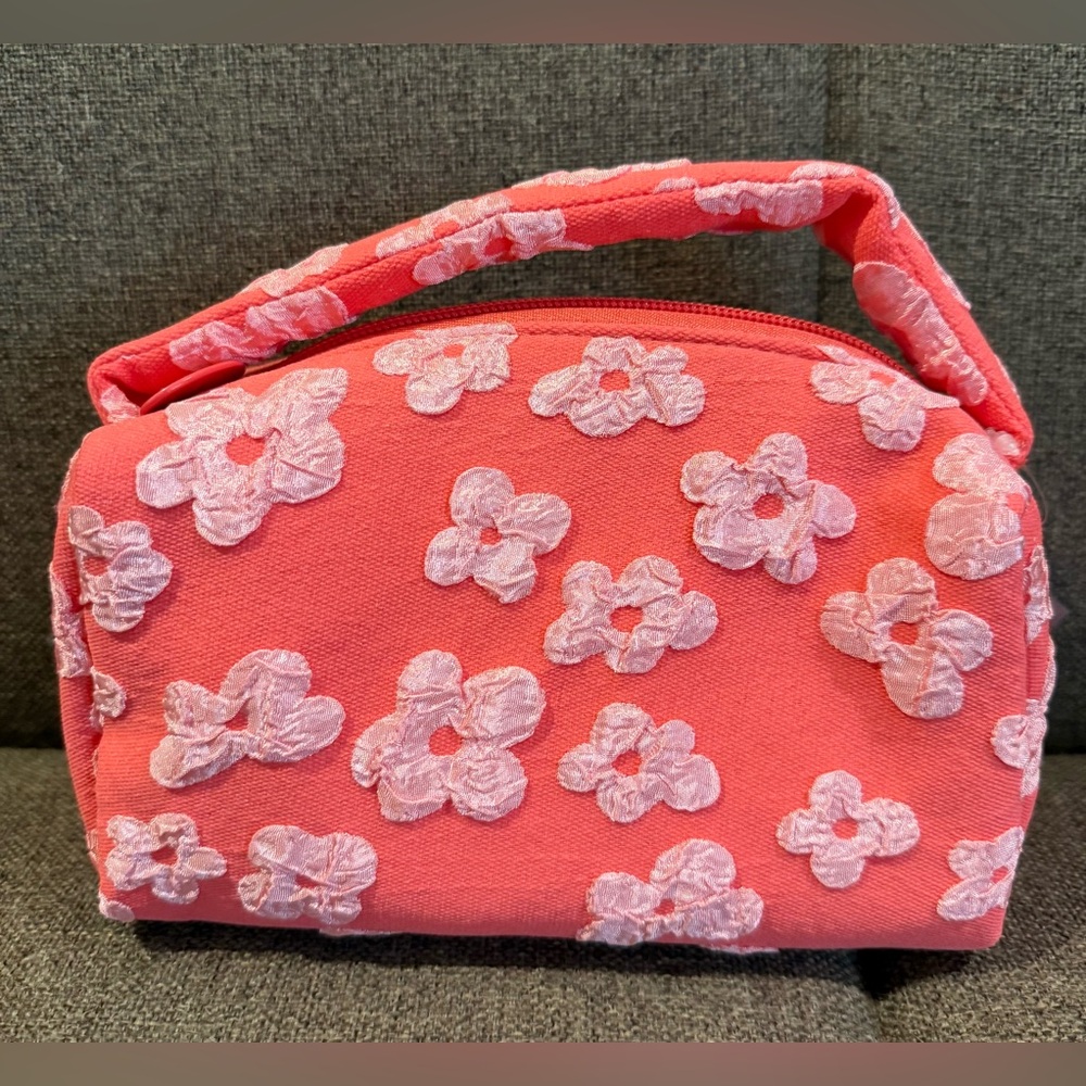 Ulta Makeup bag with makeup - Picture 8 of 12